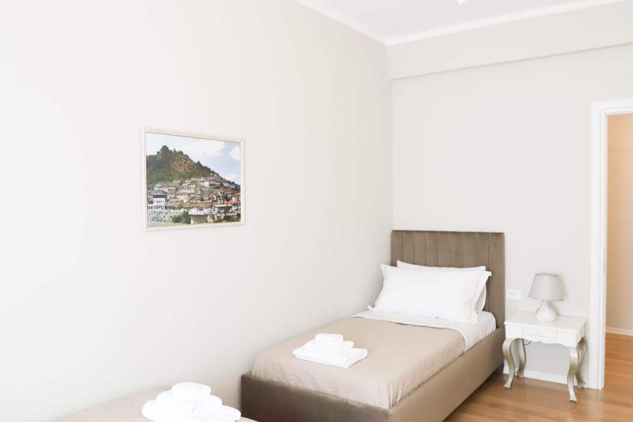 Olimpia Inn 培拉特 外观 照片