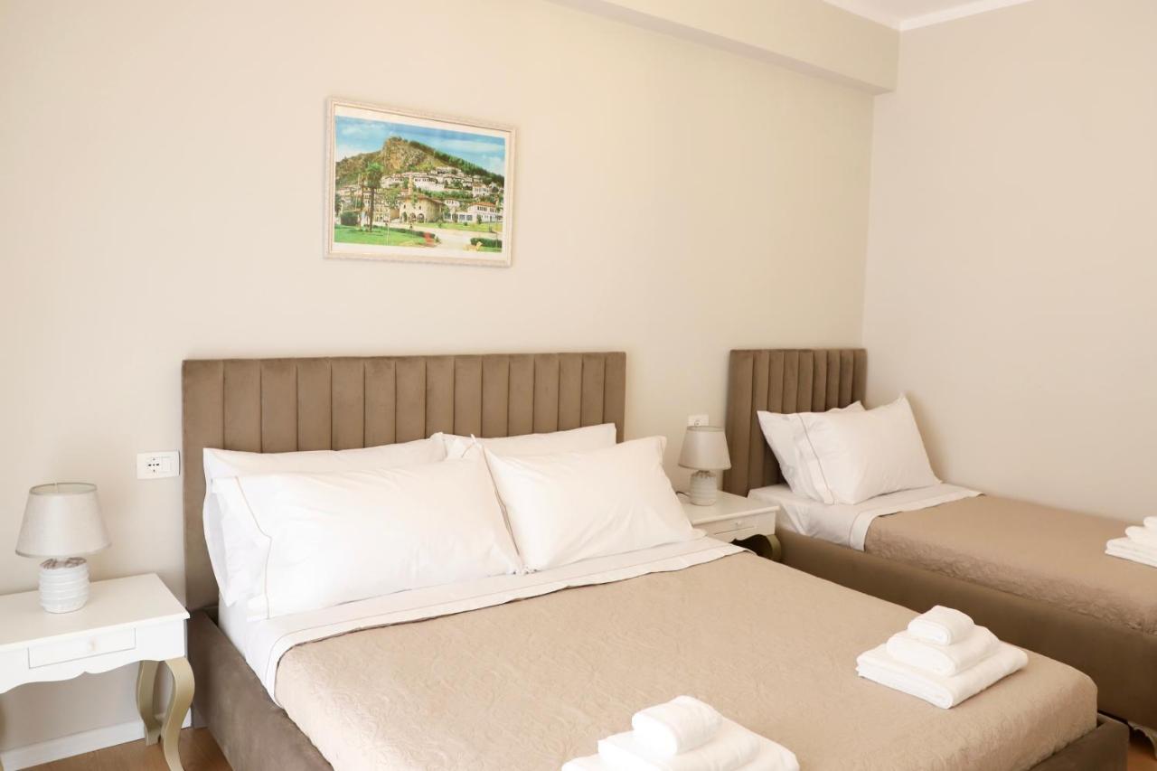 Olimpia Inn 培拉特 外观 照片
