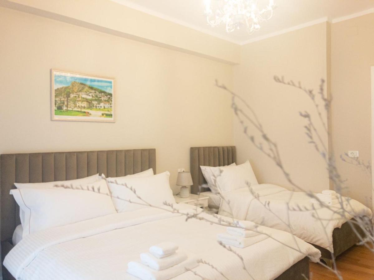 Olimpia Inn 培拉特 外观 照片